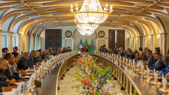 Ampliación de Referencia sobre la Dimisión en Bloque  del Gobierno